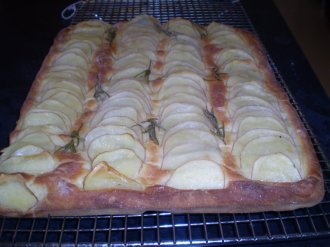 Focaccia so zemiakmi a rozmarínom (fotorecept) - obrázok 3