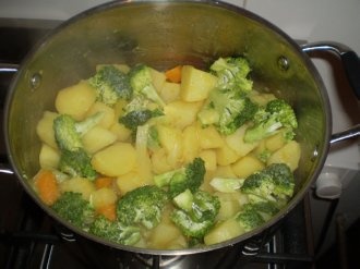 Dusené zemiaky s brokolicou (fotorecept) - obrázok 4