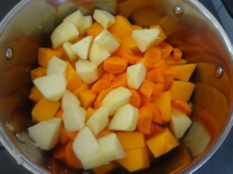 Tekvicová polievka s mrkvou a jabĺčkom (fotorecept) - obrázok 2