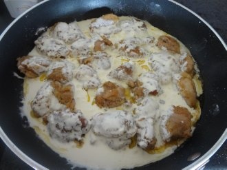 Kuracie kúsky v smotanovo - cesnakovej omáčke (fotorecept) - obrázok 5