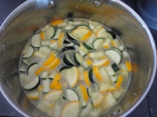 Cukinová polievka so zemiakovými pirohami (fotorecept) - obrázok 4