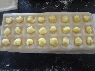 Cukinová polievka so zemiakovými pirohami (fotorecept) - obrázok 5