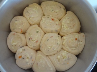 Buchtičky s olivami a feta syrom (fotorecept) - obrázok 7