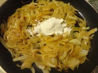 Párky v cibuľovej omáčke  (fotorecept) - obrázok 7