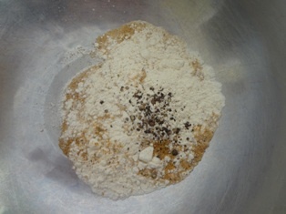 Hovädzie s hríbami zapečené pod plátkami  zemiakov (fotorecept) - obrázok 1