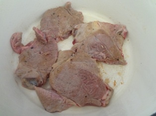 Hovädzie s hríbami zapečené pod plátkami  zemiakov (fotorecept) - obrázok 3