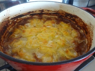 Hovädzie s hríbami zapečené pod plátkami  zemiakov (fotorecept) - obrázok 14