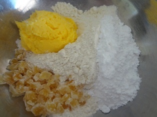 Jablkovo - tvarohový koláč so zázvorovým cestom (fotorecept) - obrázok 2