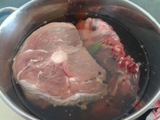 Pickled pork - Marinované pečené bravčové stehno (fotorecept) - obrázok 2