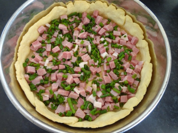 Slaný koláč s hríbikami a šunkou (fotorecept) - obrázok 5