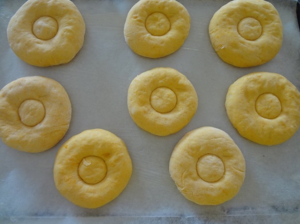 Rohlíky a žemle zo žltej tekvice (fotorecept) - obrázok 5