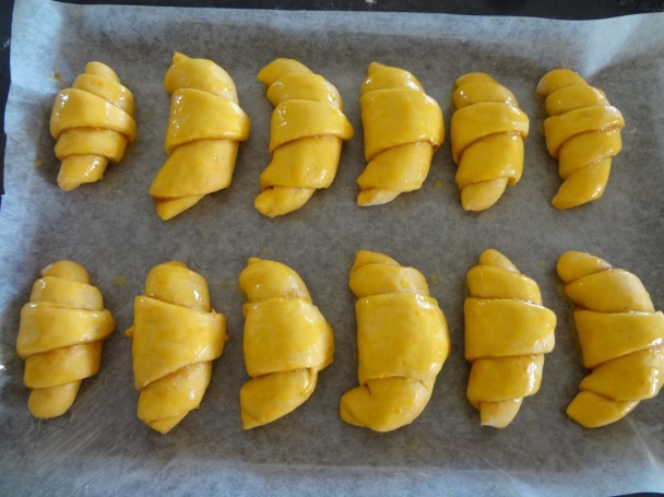 Rohlíky a žemle zo žltej tekvice (fotorecept) - obrázok 10