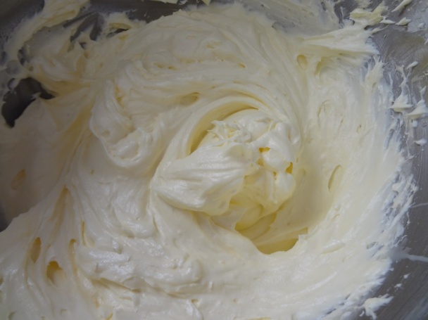 Ďaľšia torta s ružami (fotorecept) - obrázok 5