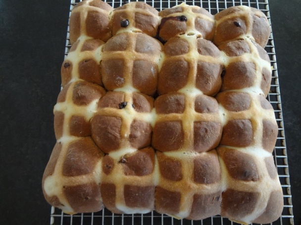 Čokoládové veľkonočné buchtičky-Chocolate Hot Cross Buns (fotorecept) - obrázok 8
