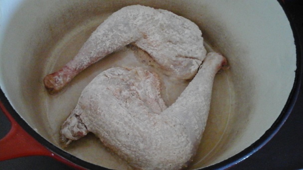 Kuracie stehná dusené s toskánskym kelom na haluškách s bylinkami (fotorecept) - obrázok 2