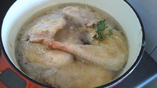 Kuracie stehná dusené s toskánskym kelom na haluškách s bylinkami (fotorecept) - obrázok 5