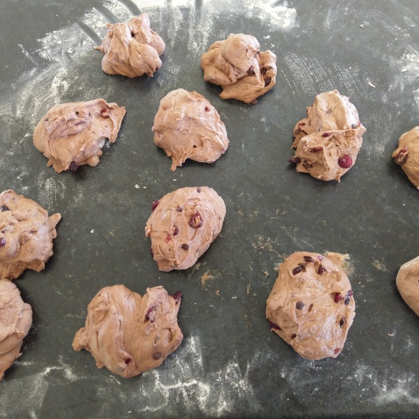 Čokoládové buchtičky plnené marcipánom - Hot cross buns (fotorecept) - obrázok 3