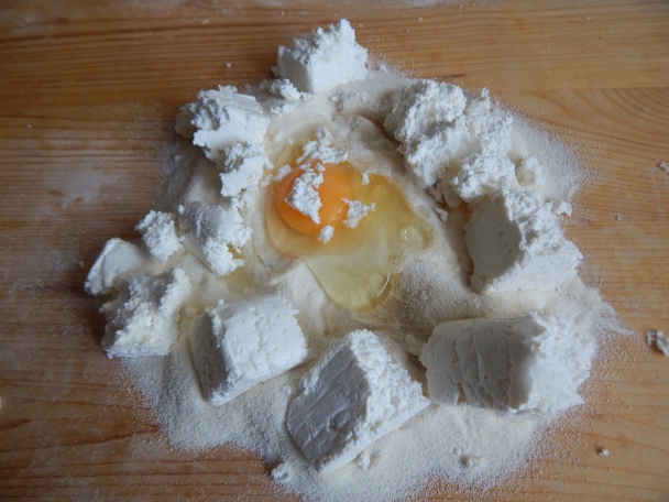 Ovocné knedličky z tvarohového cesta (fotorecept) - obrázok 2