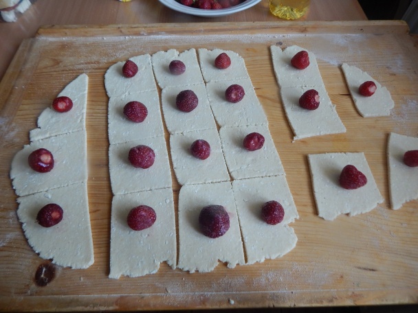 Ovocné knedličky z tvarohového cesta (fotorecept) - obrázok 4