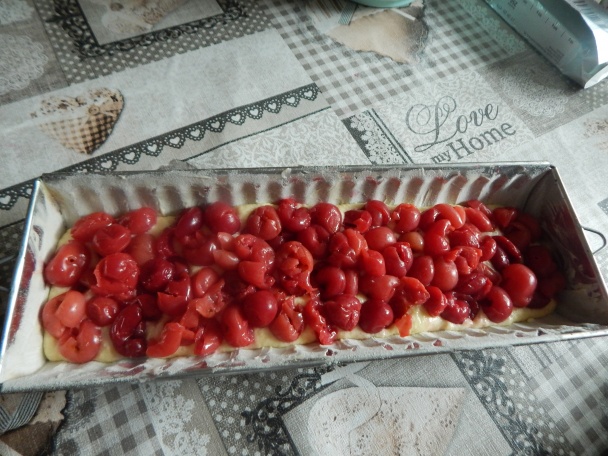 Dvojfarebný višňový koláč (fotorecept) - obrázok 1