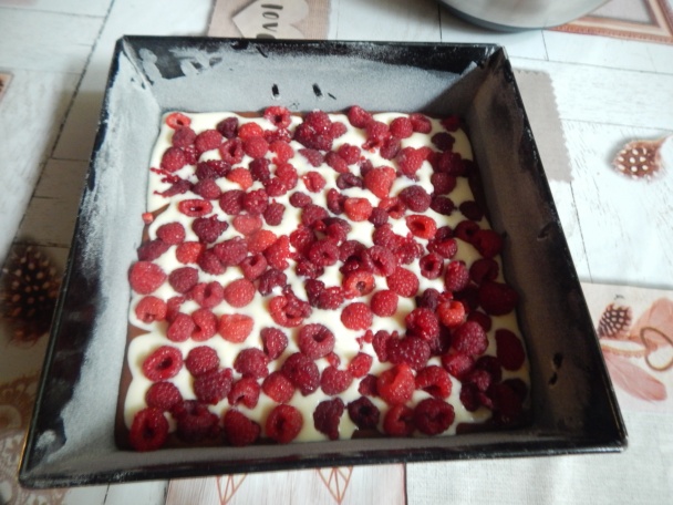 Brownies s tvarohom a malinami (fotorecept) - obrázok 3