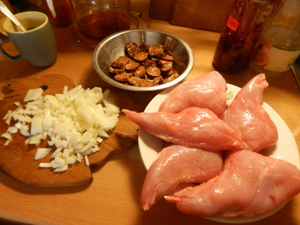 Dusené králičie stehná s klobásou (fotorecept) - obrázok 1