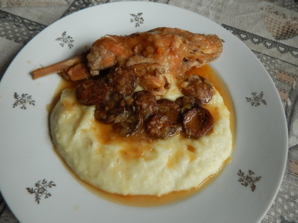 Dusené králičie stehná s klobásou (fotorecept) - obrázok 6