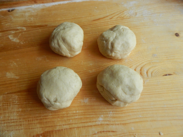 Točený koláč s mäsom a kapustou (fotorecept) - obrázok 5