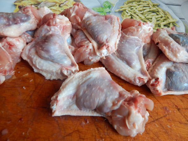 Vyprážané kuracie krídelká plnené pečeňou (fotorecept) - obrázok 3