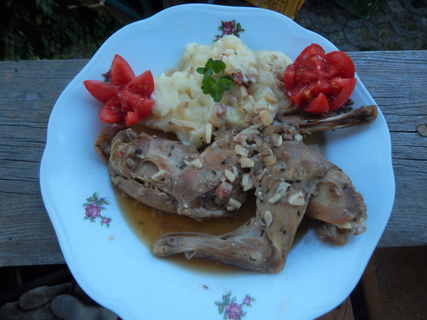 Králik na pive s cesnakom (fotorecept) - obrázok 4