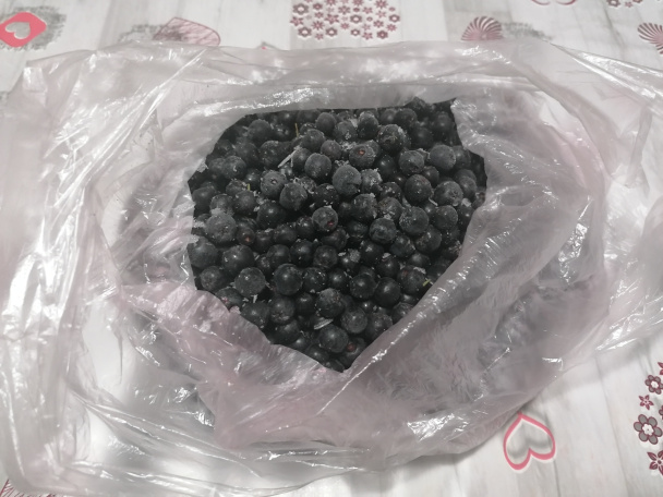 Likér z arónie - obrázok 1