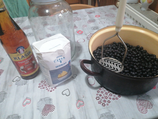 Likér z arónie - obrázok 2