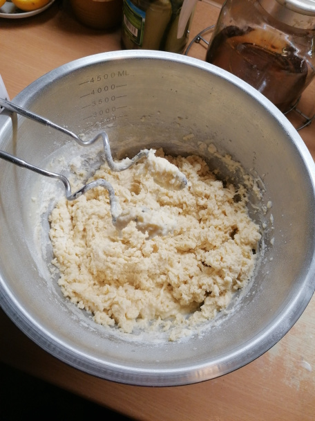 Kysnutá bábovka s tvarohom a kandizovaným ovocím (fotorecept) - obrázok 5