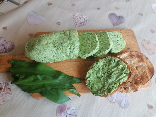 Maslo s medvedím cesnakom (fotorecept) - obrázok 5