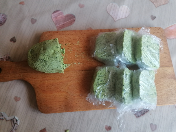 Maslo s medvedím cesnakom (fotorecept) - obrázok 6