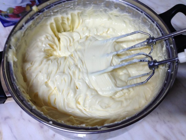 Čokoládová torta s profiteroles (fotorecept) - obrázok 9