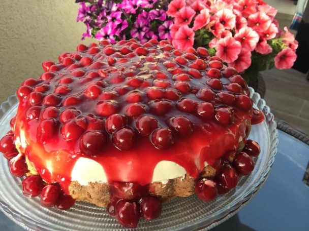 Koláč s vanilkovo-tvarohovým krémom a višňami (fotorecept) - obrázok 6