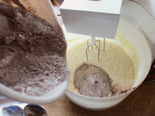 Výborný, rýchly a nadýchaný perník - obrázok 2