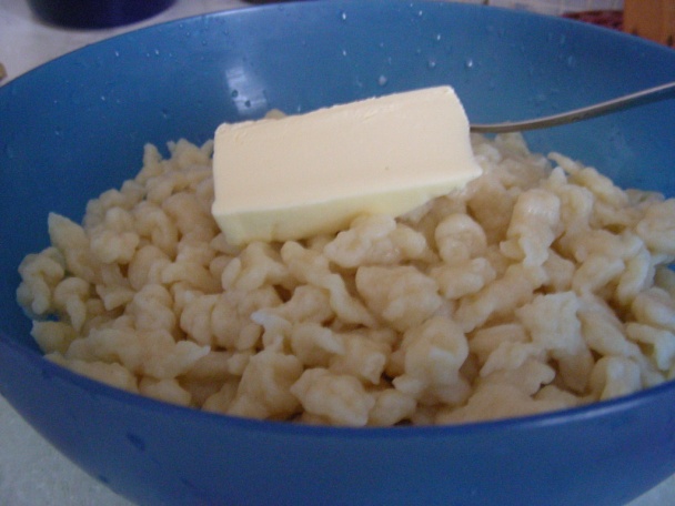 Bravčové plátky v smotanovo-hubovej omáčke s nokmi (fotorecept) - obrázok 10