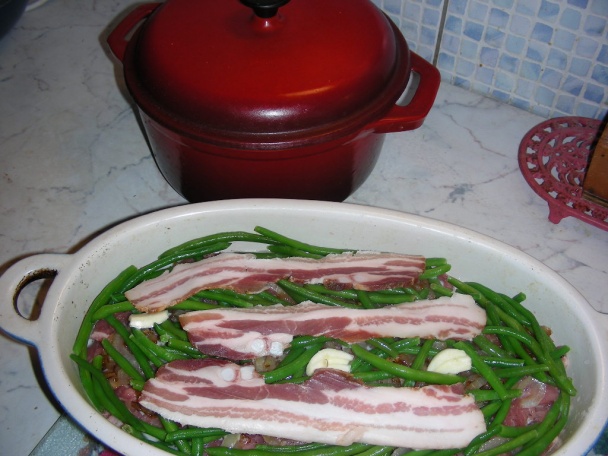 Marinované bravčové plátky so zelenou fazuľkou a gratinovanými zemiakmi (fotorecept) - obrázok 8