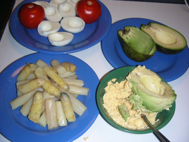 Špargľa s avokádovými vajcami - obrázok 3