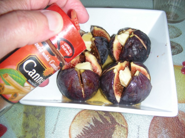 Medové figy s koňakom a pistáciami (fotorecept) - obrázok 6