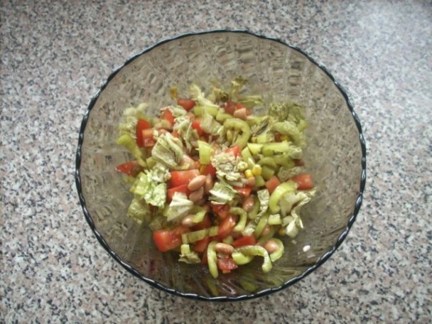 Zeleninové šaláty s tradičným tekvicovým olejom - obrázok 6