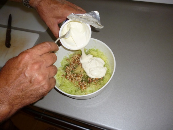 Tarator s orechmi - Таратор с орехи - obrázok 4