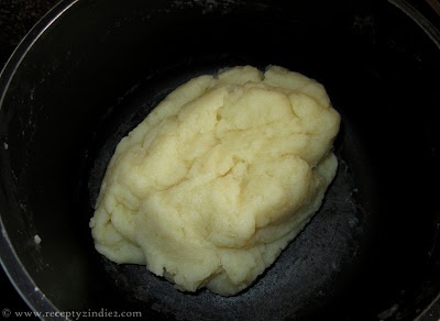 Gougères - syrové pusinky z odpaľovaného cesta (fotorecept) - obrázok 2