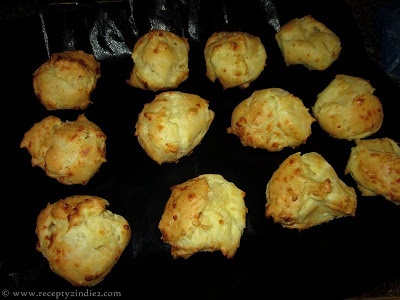 Gougères - syrové pusinky z odpaľovaného cesta (fotorecept) - obrázok 11