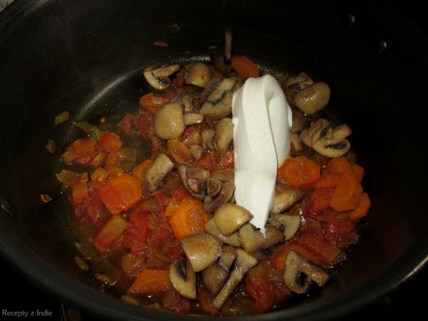 Šampiňóny s mrkvou na smotane (fotorecept) - obrázok 5