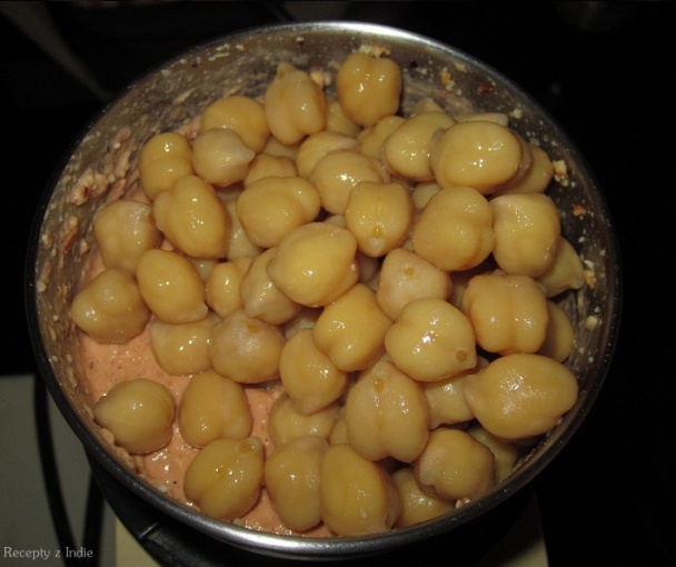 Cícer, paradajka, kešu nátierka s chuťou cesnaku a thajskej bazalky (fotorecept) - obrázok 4