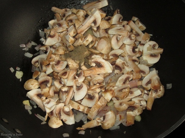 Šampiňóny s cesnakom a strúhankou (fotorecept) - obrázok 2