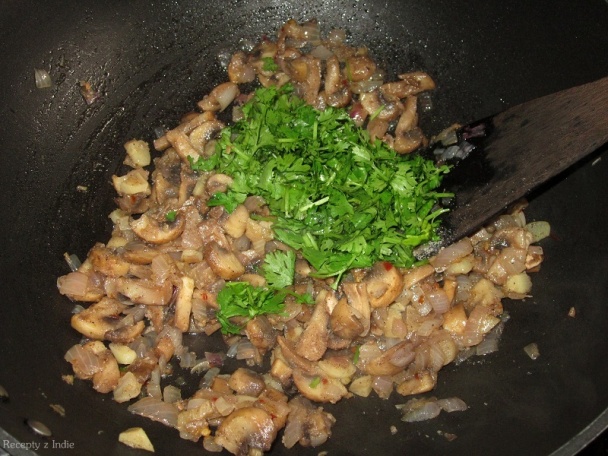Šampiňóny s cesnakom a strúhankou (fotorecept) - obrázok 4